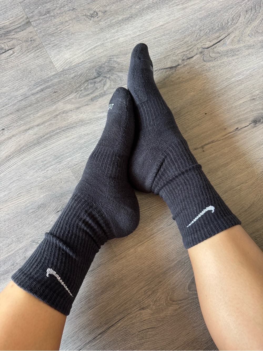 Nike Dri-FIT Cushioned Crew Athletic Socks (Black)